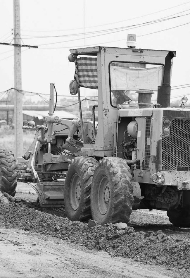 civils---NQF2-roadworks-37118637_B&W civils---NQF2-roadworks-37118637_B&W