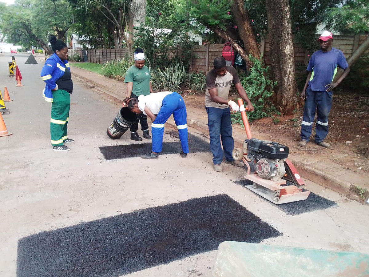Road repair - Image 2